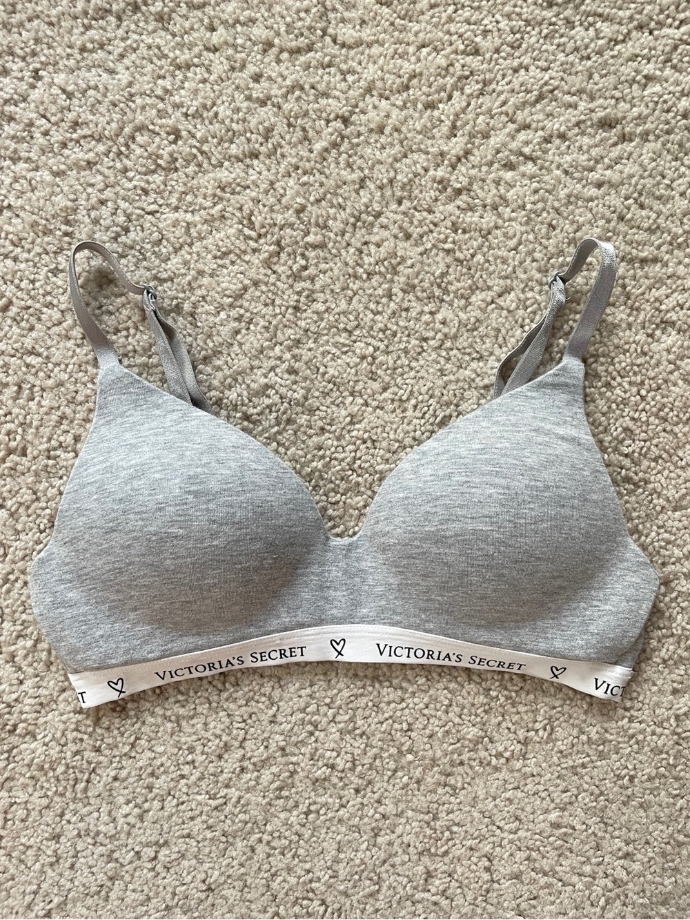 Victoria's Secret Wireless Lightly Lined Logo T-Shirt Bra Heather Gray Size 32B